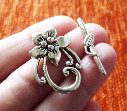 Flower Toggle Clasps, Antique Silver Toggle Clasp for Necklaces, Silver Clasp for Bracelets, Jewelry Supplies, Clasp Closure C314